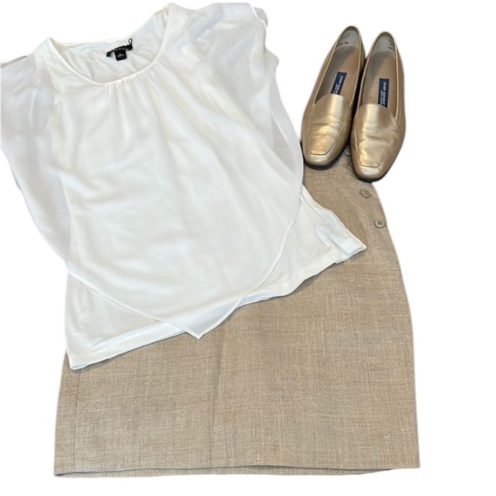 Calvin Klein size 6 tan linen button side straight mini skirt EUC